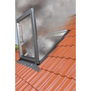 Okno oddymiające FSP P2 1140x1180 mm z kołnierzem uszczelniającym